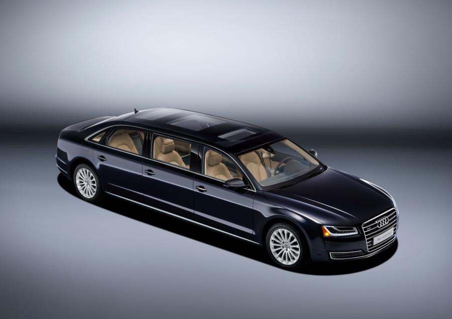  Audi A8 L Extended (D4) 2016 года  (фото 8 из 11)